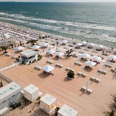 Romeo'S Beachfront Apartment By Loft, Hotel Opera And White Tower Mamaia Dış mekan fotoğraf