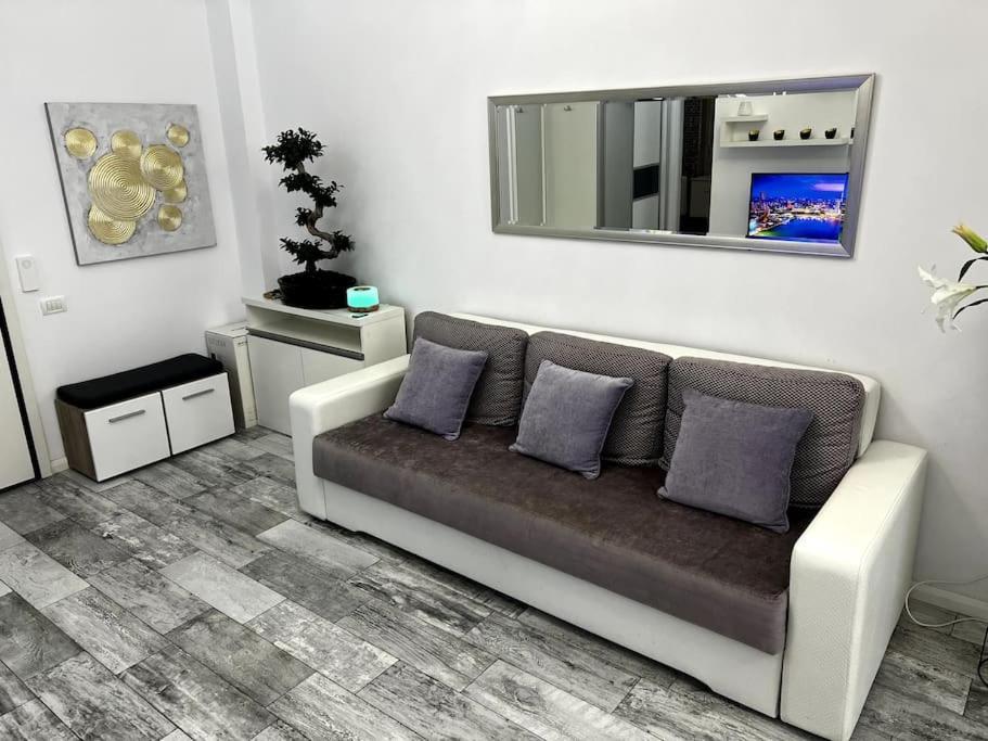 Romeo'S Beachfront Apartment By Loft, Hotel Opera And White Tower Mamaia Dış mekan fotoğraf